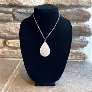 White House Black Market Teardrop Gem Necklace